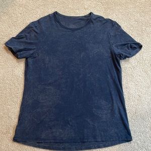 Men’s distressed lululemon tshirt size XL color navy blue